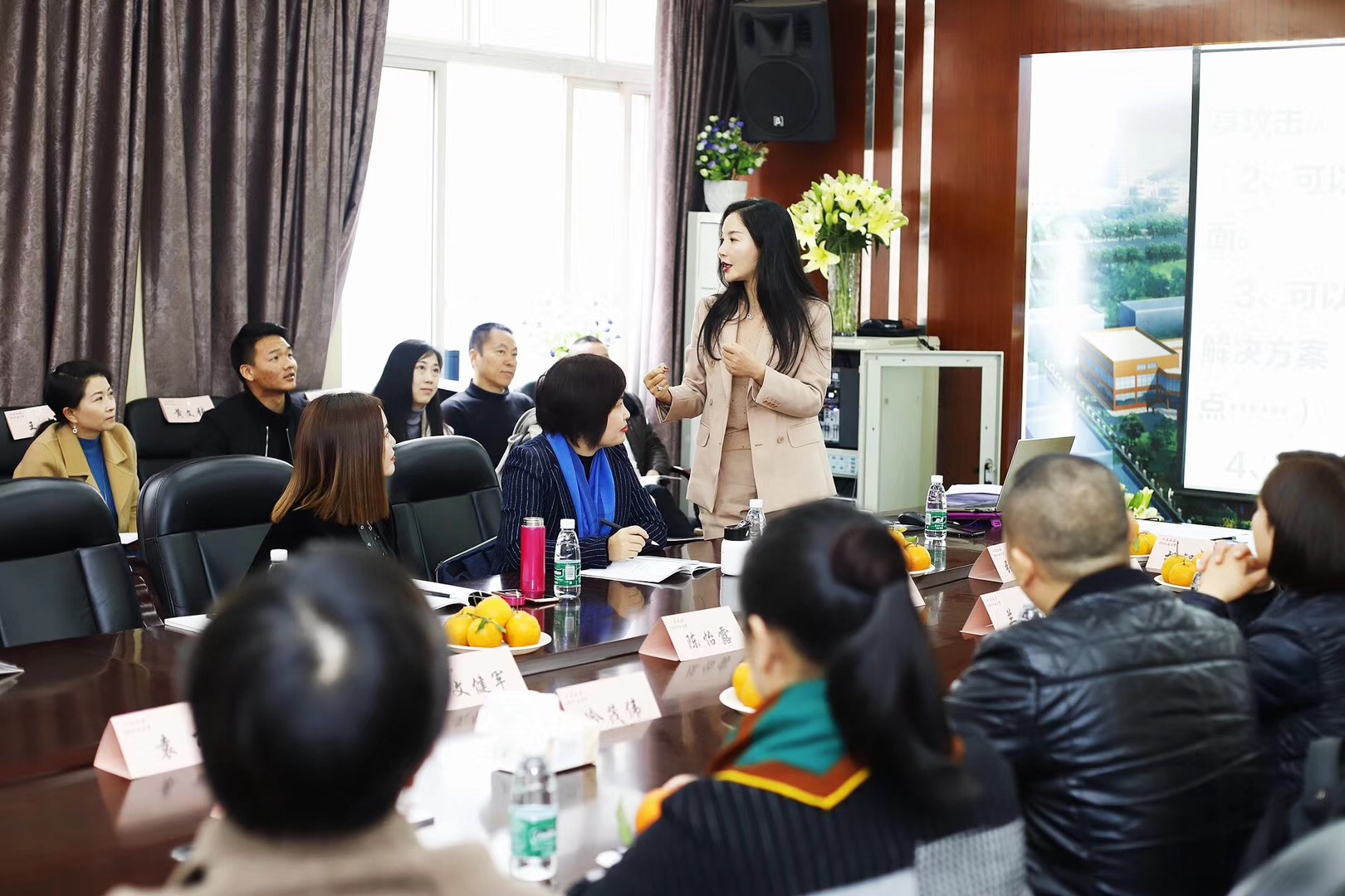 张龄之:《一伙人智慧:张龄之,追随思维!》讲师文章 - 讲师宝